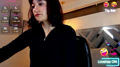 Candy hot online show from 10/17/25, 08:11