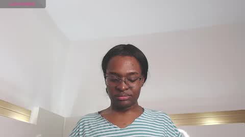 Snapshot of candy_lovee6 chatting on 05/27/26, 06:27 CANDY LOVE DANNA online show from 05/27/26, 06:27