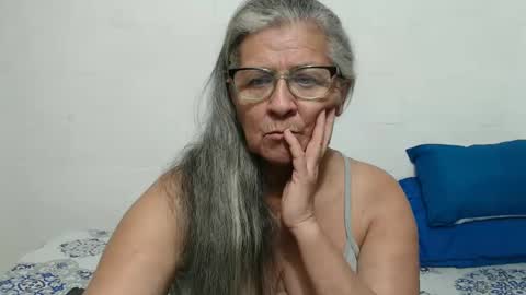 candy online show from 11/06/25, 12:44