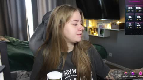 Snapshot of candy_meggie chatting on 12/18/24, 09:25 Megan online show from 12/18/24, 09:25