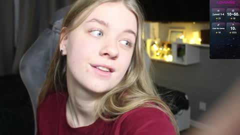 Snapshot of candy_meggie chatting on 01/05/25, 05:09 Megan online show from 01/05/25, 05:09