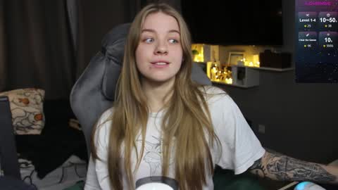 Snapshot of candy_meggie chatting on 01/07/25, 04:27 Megan online show from 01/07/25, 04:27