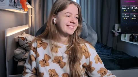 Snapshot of candy_meggie chatting on 02/03/25, 10:36 Megan online show from 02/03/25, 10:36