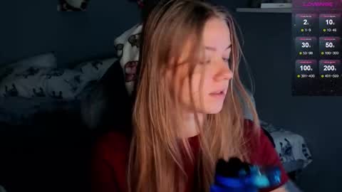 Snapshot of candy_meggie chatting on 09/22/25, 08:27 Megan online show from 09/22/25, 08:27