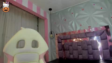 Ania online show from 10/26/25, 11:16