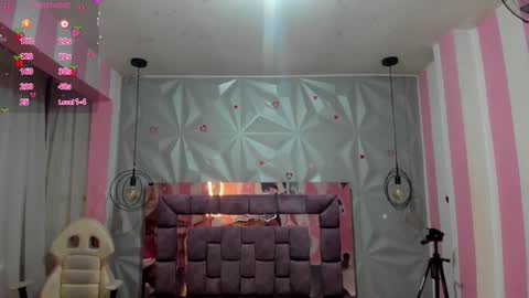 Ania online show from 11/30/25, 11:14