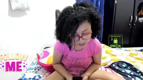 candy_val online show from 11/23/25, 06:35