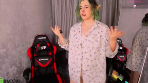 Mary online show from 03/05/26, 01:12