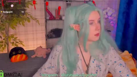 Snapshot of candy_yeah chatting on 06/08/26, 01:28 Mary online show from 06/08/26, 01:28