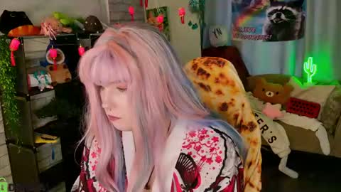 Mary online show from 07/17/26, 01:23