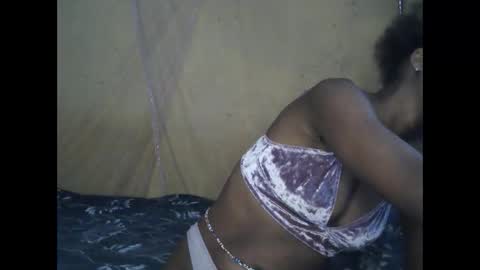 candybrown001 online show from 09/16/25, 09:43