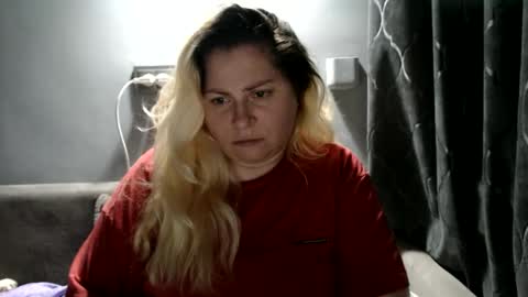 Laura online show from 09/21/25, 09:27