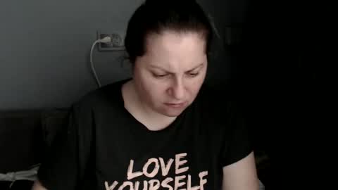 Laura online show from 10/14/25, 08:37