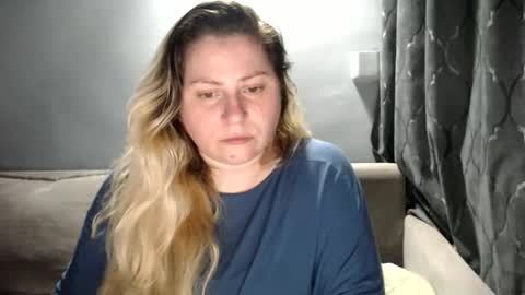 Laura online show from 04/08/26, 07:03