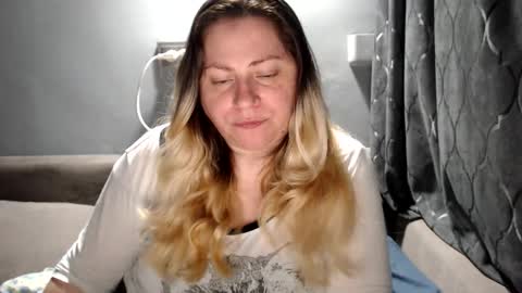 Laura online show from 05/26/26, 06:48