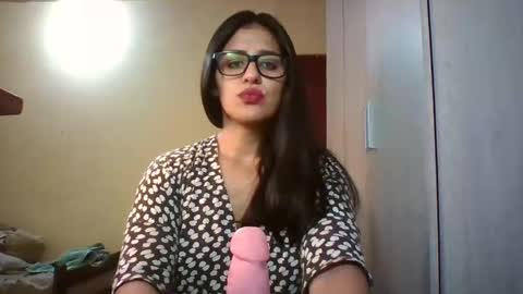 Cande online show from 12/16/24, 10:56