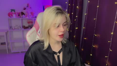 You can call me HH online show from 12/02/25, 06:14