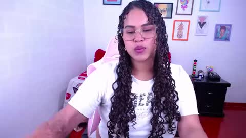 Snapshot of candyhot_sex chatting on 04/20/26, 08:39 Karen online show from 04/20/26, 08:39