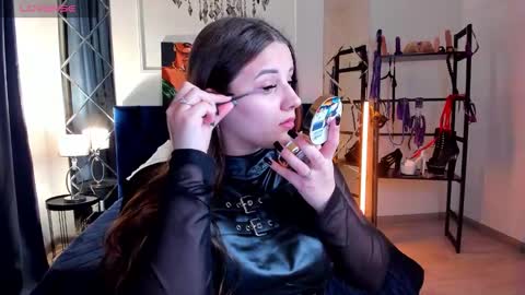 Sofia online show from 11/13/25, 12:42