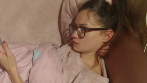 say meow and send tip  online show from 11/13/25, 07:13