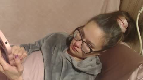 say meow and send tip  online show from 12/22/25, 08:06