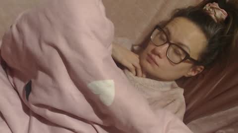 say meow and send tip  online show from 02/01/26, 11:36