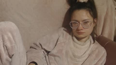 say meow and send tip  online show from 02/25/26, 09:02