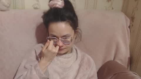 say meow and send tip  online show from 03/01/26, 12:18