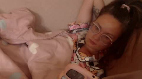 say meow and send tip  online show from 05/11/26, 04:15