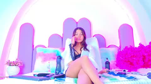 Snapshot of candymari chatting on 05/01/26, 07:29 Candy online show from 05/01/26, 07:29