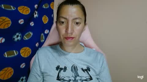Snapshot of candymilfff chatting on 05/09/26, 10:15 candymilfff online show from 05/09/26, 10:15