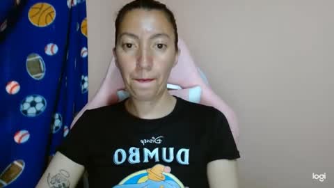 Snapshot of candymilfff chatting on 05/14/26, 01:18 candymilfff online show from 05/14/26, 01:18