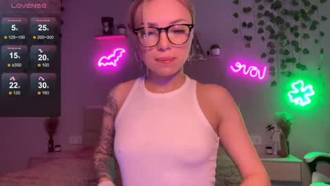 Snapshot of candyrass chatting on 05/26/26, 07:26 Candy online show from 05/26/26, 07:26