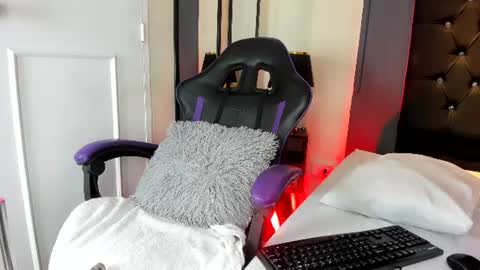 candyrose__ online show from 07/27/26, 12:01