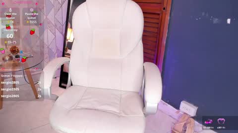 Snapshot of candyy_love1 chatting on 01/25/25, 06:46 candyy_love1 online show from 01/25/25, 06:46