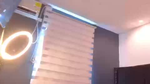 Snapshot of candyy_love1 chatting on 09/12/25, 01:44 candyy_love1 online show from 09/12/25, 01:44