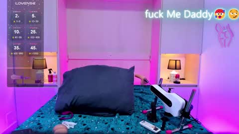  Dulce Maria  online show from 02/06/25, 11:04