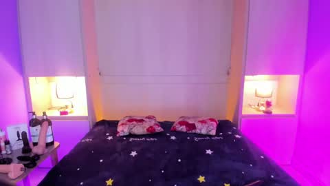  Dulce Maria  online show from 09/10/25, 07:58