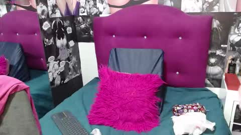 Canela online show from 09/22/25, 06:54