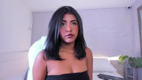 Canela online show from 04/17/26, 08:12