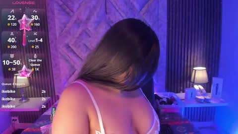 GABRIELA LOPEZ online show from 11/06/25, 04:13