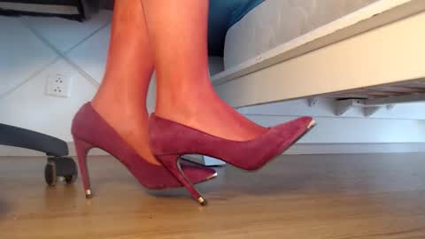Miss Di online show from 09/21/25, 05:42