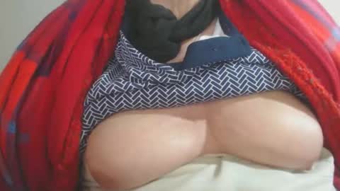 Cinzia  ex regina  online show from 01/16/26, 04:00