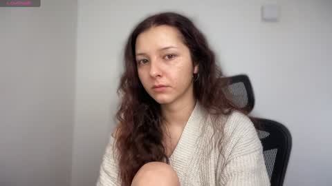 Emma online show from 12/11/24, 12:23