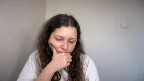 Emma online show from 04/06/26, 05:19