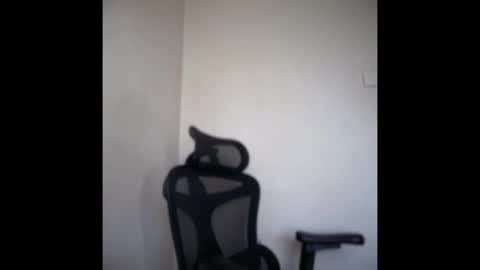 Emma online show from 05/18/26, 05:35