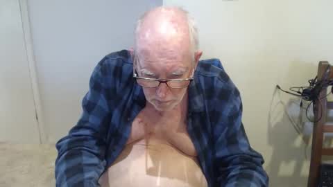 Snapshot of capt5105 chatting on 02/16/26, 12:51 capt5105 online show from 02/16/26, 12:51