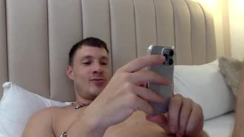 Snapshot of capt_oliver chatting on 12/25/24, 06:52 follow my twitter  online show from 12/25/24, 06:52