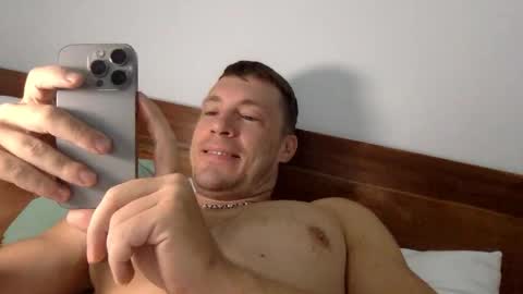 Snapshot of capt_oliver chatting on 09/28/25, 05:02 follow my twitter  online show from 09/28/25, 05:02