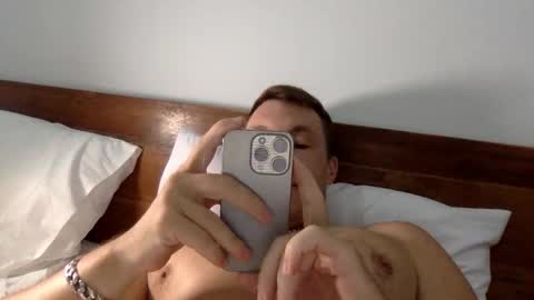 Snapshot of capt_oliver chatting on 10/13/25, 05:29 follow my twitter  online show from 10/13/25, 05:29